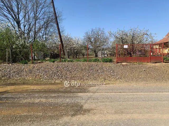 Eladó telek Nyíregyháza, Felsőpázsit 1183 nm