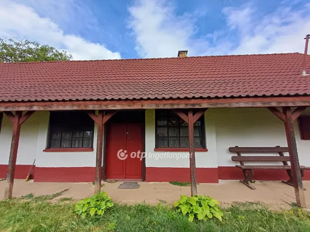Eladó ház Vaja 100 nm