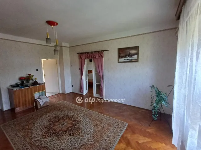 Eladó lakás Polgár 69 nm