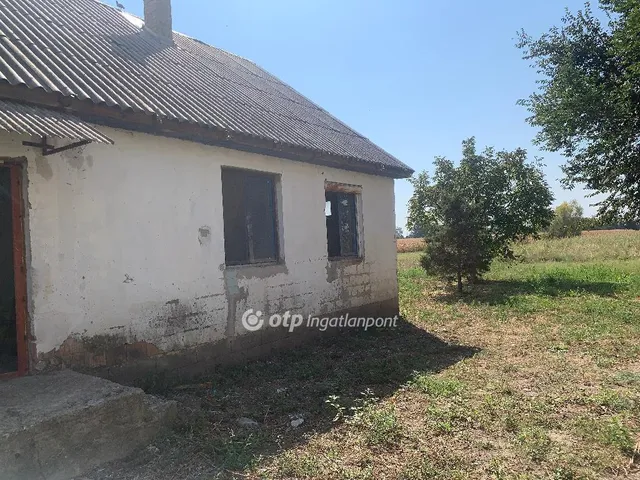 Eladó ház Újfehértó, Mályváskert 95 nm
