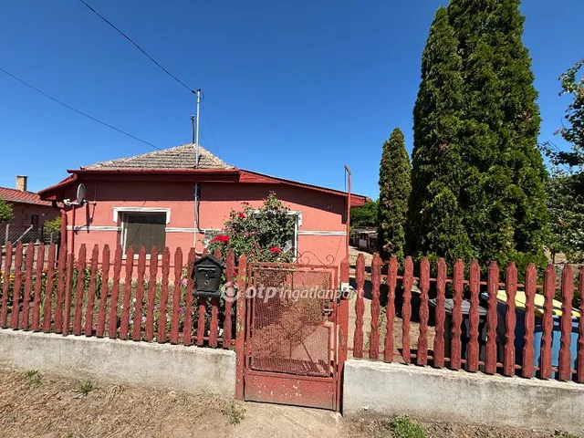 Eladó ház Beszterec 95 nm