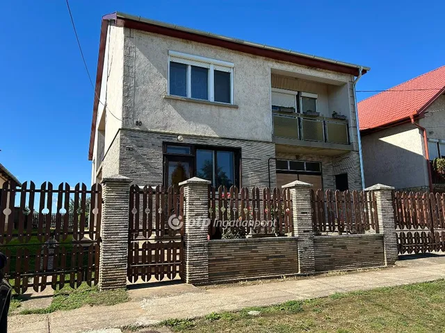 Eladó ház Gávavencsellő 137 nm