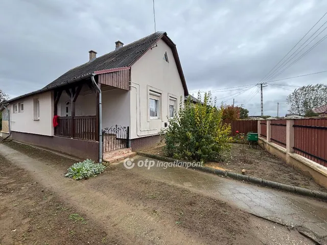Eladó ház Szabolcsbáka 77 nm