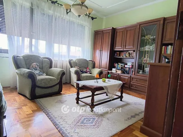 Eladó ház Pátroha 140 nm