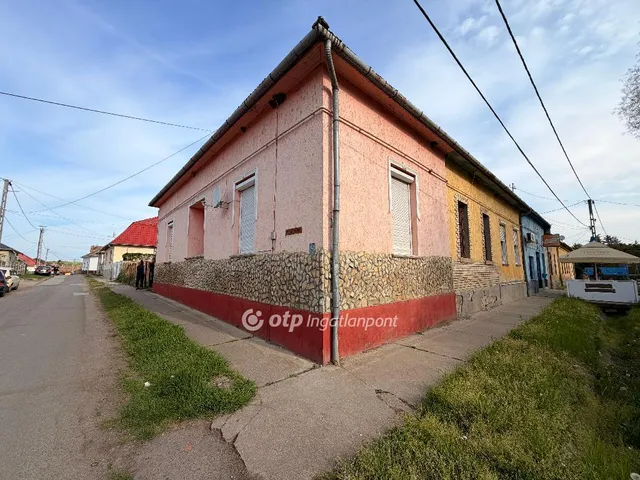 Eladó lakás Tiszalök 61 nm