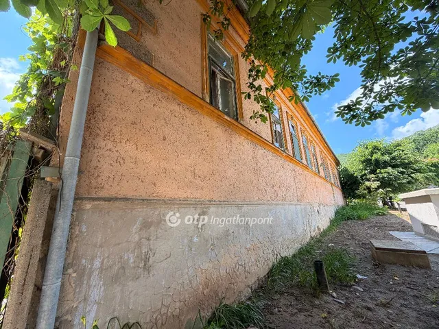 Eladó kereskedelmi és ipari ingatlan Tokaj 633 nm