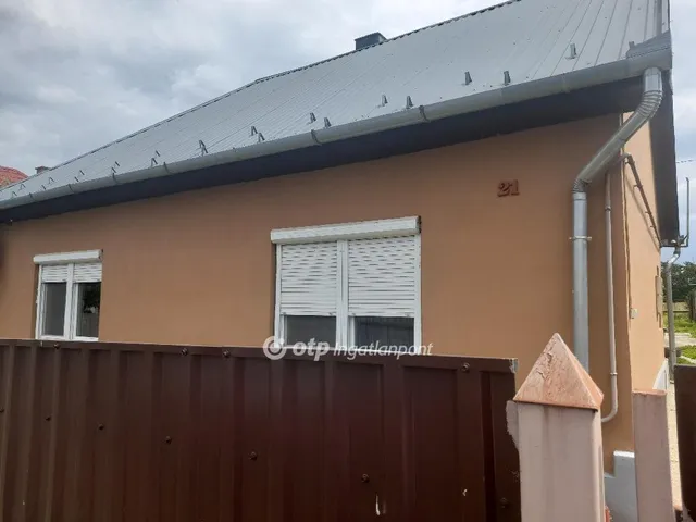 Eladó ház Tiszaszentmárton 81 nm