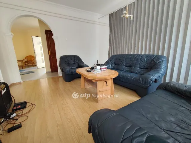 Eladó lakás Újfehértó 190 nm