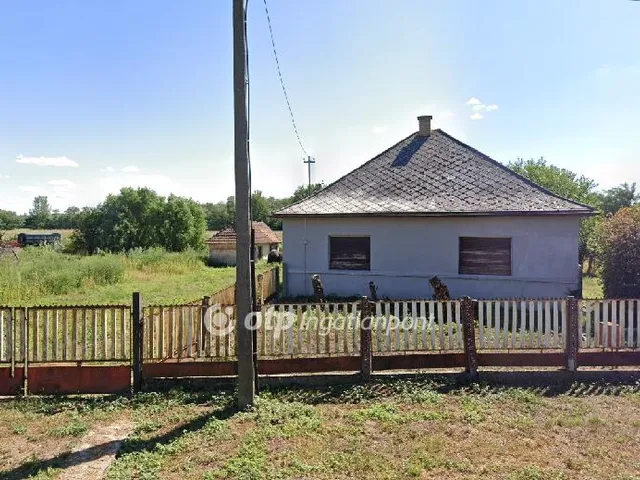 Eladó ház Tiszakanyár 104 nm