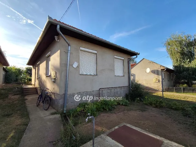 Eladó ház Téglás 80 nm