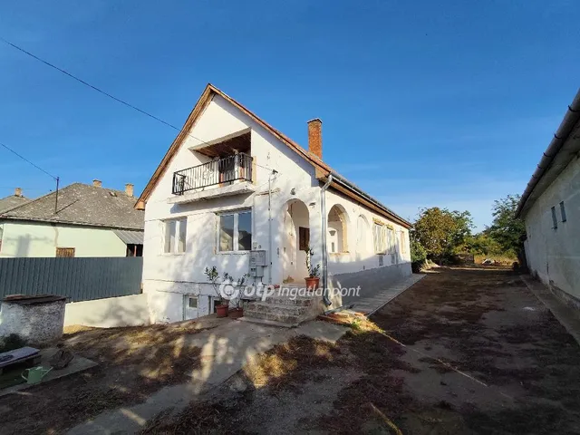 Eladó ház Bököny 96 nm