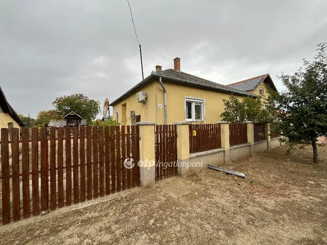 Eladó ház Kálmánháza 98 nm
