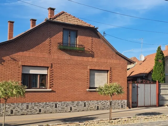 Eladó ház Cegléd 217 nm