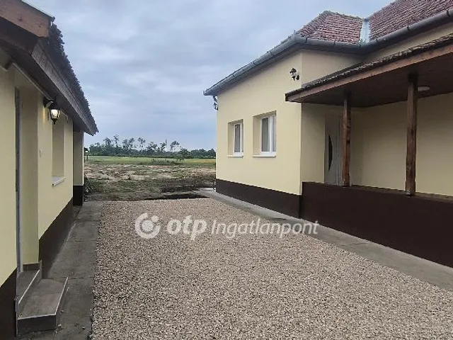 Eladó ház Csanytelek 131 nm