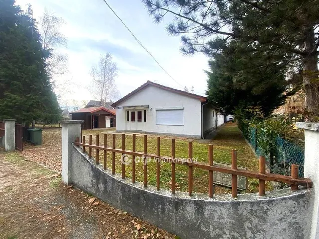 Eladó üdülő és hétvégi ház Siófok 138 nm