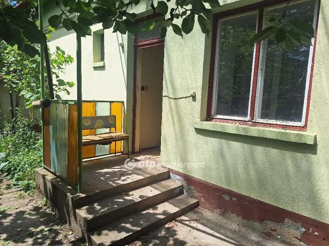 Eladó ház Mezőhegyes 269 nm