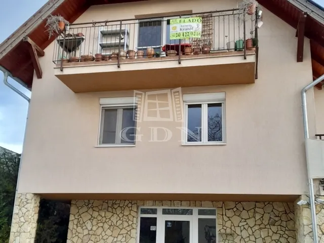 Eladó lakás Herceghalom 167 nm