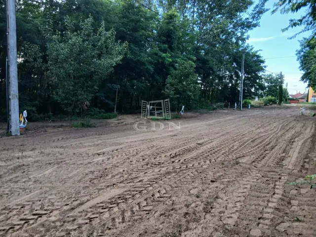 Eladó telek Újfehértó 646 nm