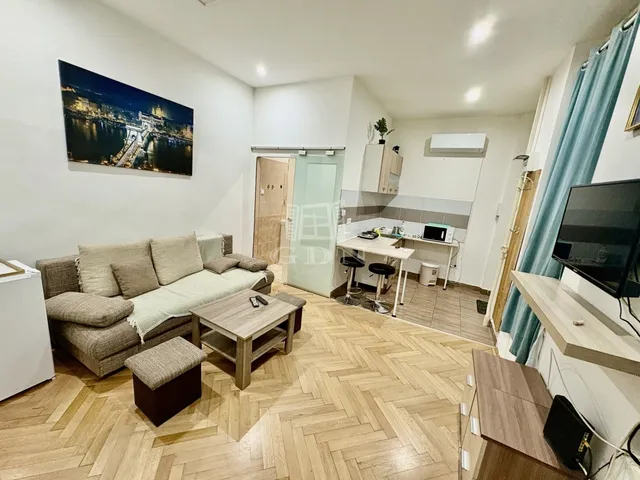 Eladó lakás Budapest V. kerület, Belváros 28 nm