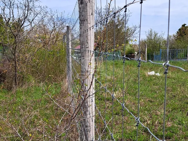 Eladó telek Balatonkenese 4417 nm