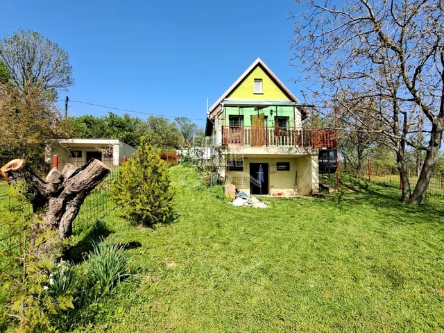 Eladó telek Füle 800 nm