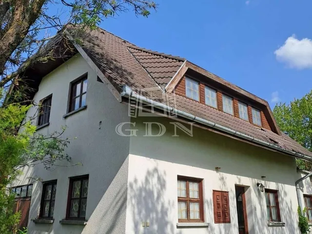 Eladó ház Balatonkenese 125 nm