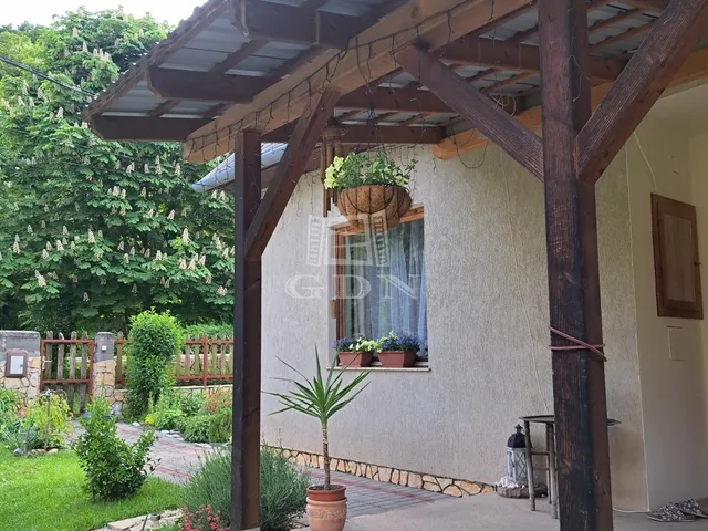 Eladó ház Balatonkenese 130 nm
