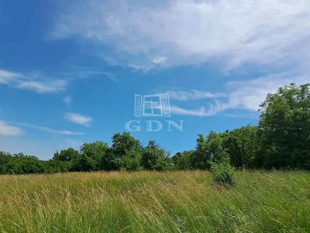 Eladó telek Balatonkenese 1400 nm