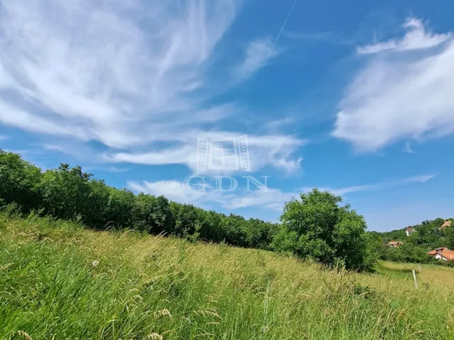 Eladó telek Balatonkenese 1400 nm