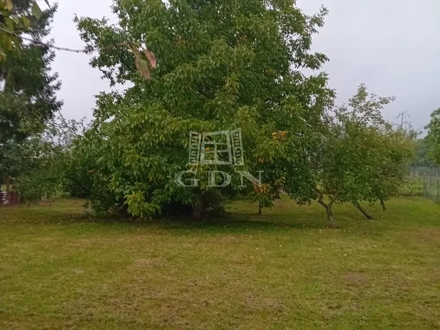 Eladó telek Szentgál 750 nm