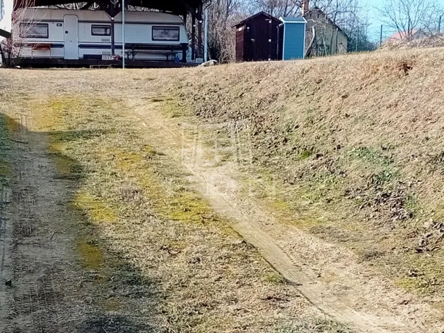 Eladó telek Balatonkenese 900 nm