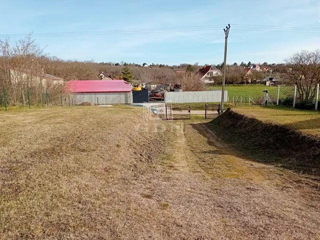 Eladó telek Balatonkenese 900 nm