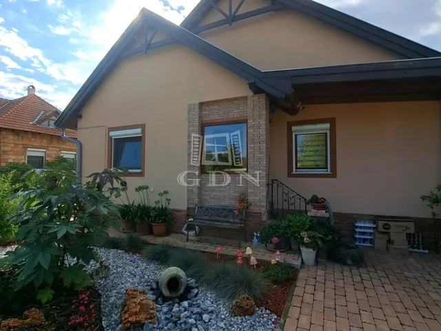 Eladó ház Balatonfőkajár 124 nm