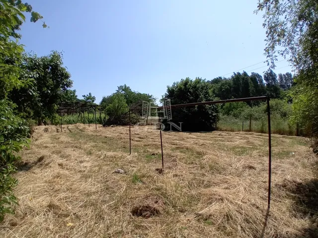 Eladó telek Paloznak 805 nm