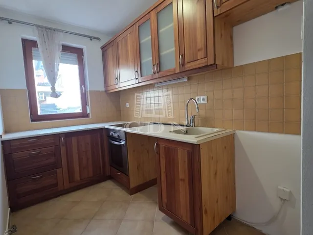 Kiadó lakás Veszprém, Bakonyalja 85 nm