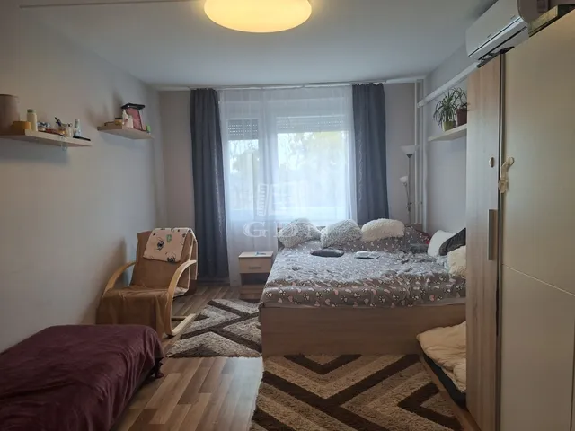 Eladó lakás Veszprém, Jutasi úti lakótelep 62 nm