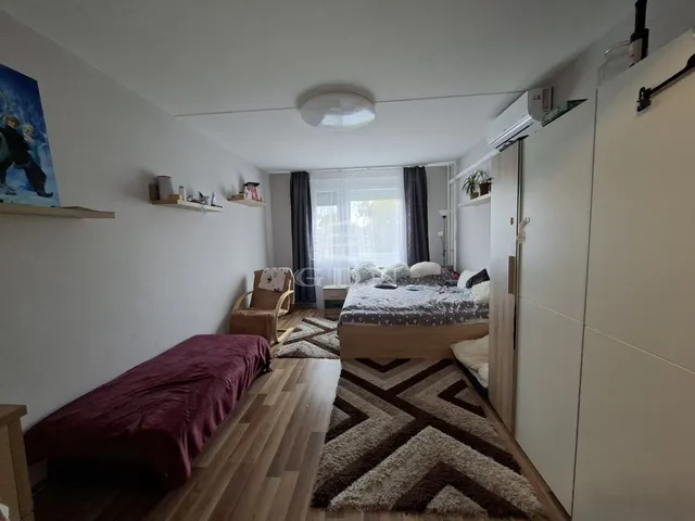 Eladó lakás Veszprém, Jutasi úti lakótelep 62 nm