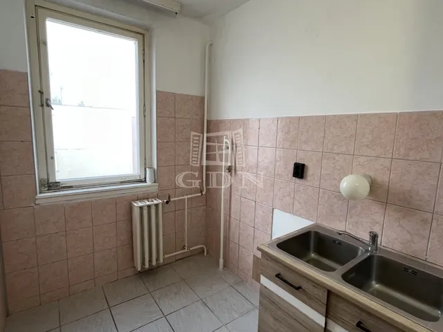 Eladó lakás Veszprém, Jutasi úti lakótelep 54 nm