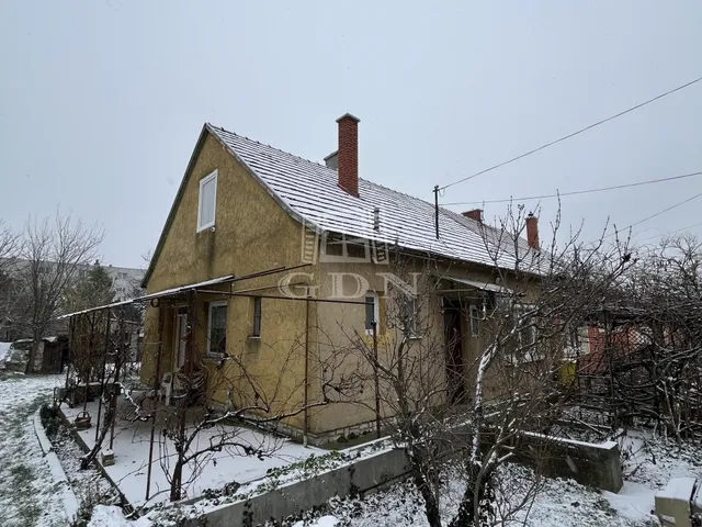 Eladó ház Pétfürdő 90 nm
