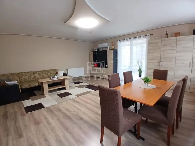 Eladó ház Zánka 286 nm