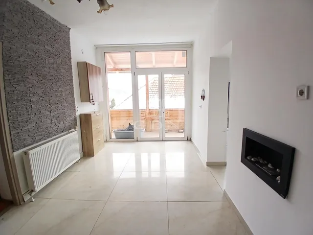 Eladó ház Veszprém, Gyulafirátót 190 nm