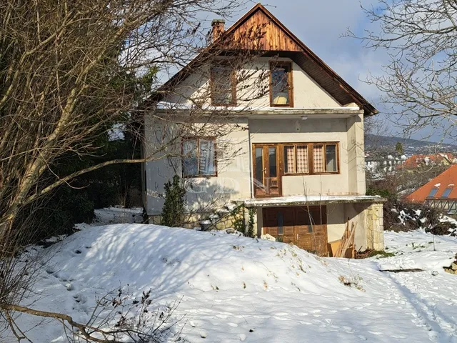 Eladó ház Csopak 240 nm