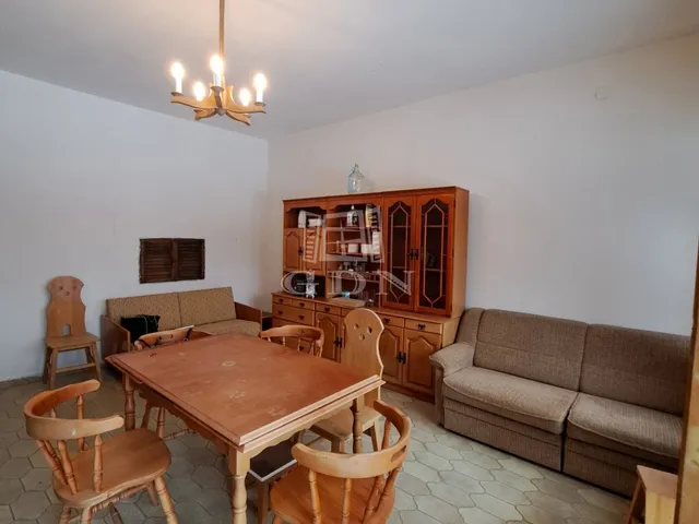 Eladó ház Csopak 240 nm