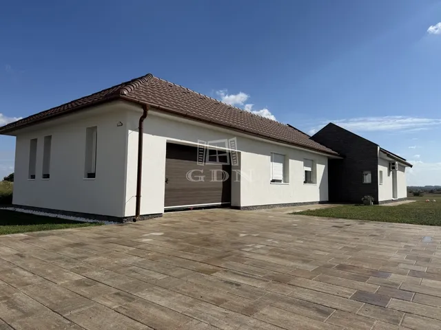 Eladó ház Vilonya 125 nm