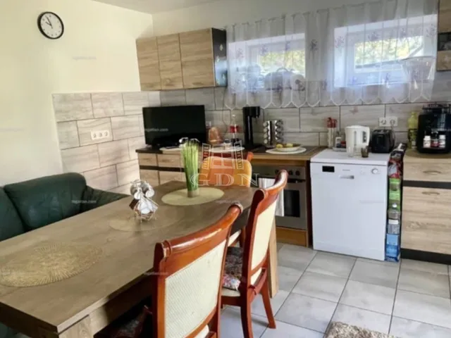 Eladó ház Veszprém, Dózsaváros 75 nm