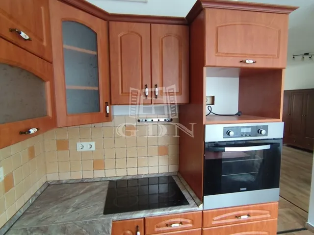 Eladó lakás Veszprém, Egry József utcai lakótelep 61 nm