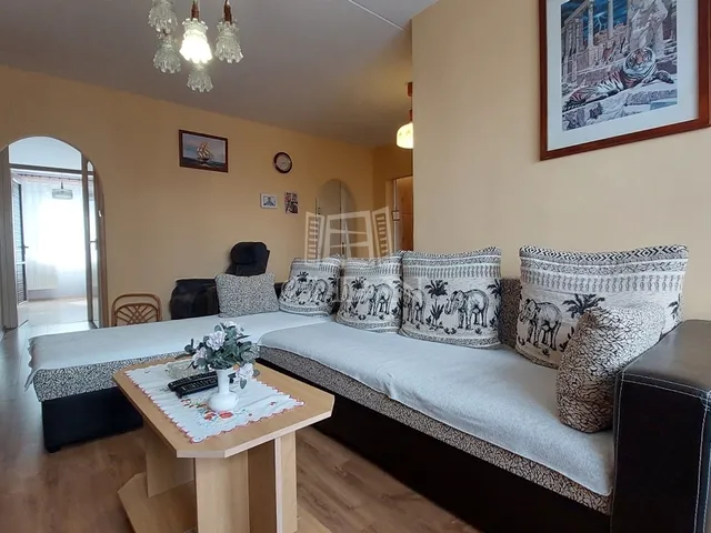 Eladó lakás Veszprém, Cholnokyváros 68 nm