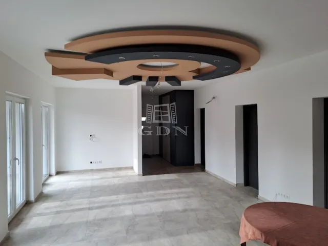 Eladó lakás Balatonakarattya 100 nm