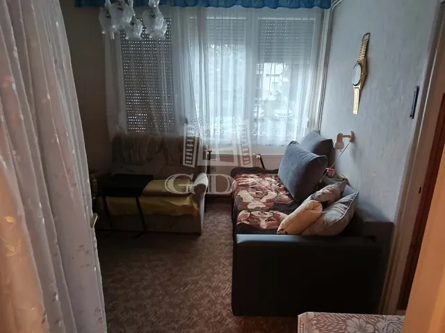 Eladó lakás Veszprém, Egry József utcai lakótelep 63 nm