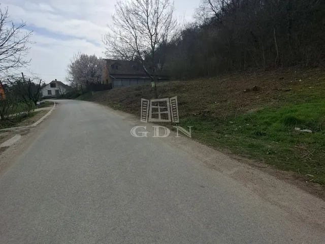 Eladó telek Balatonkenese 2089 nm